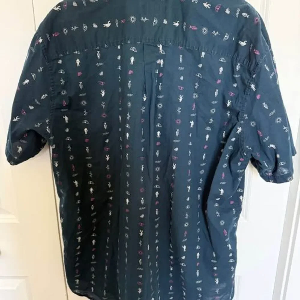 Eddie Bauer lightweight 100%